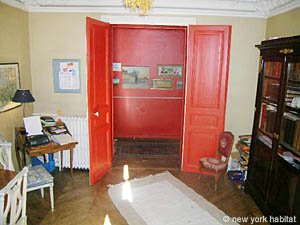 Paris 2 Bedrooms accommodation living room photo 32