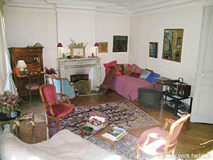 Paris 2 Bedrooms accommodation living room photo 51