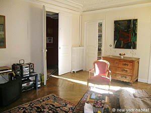 Paris 2 Bedrooms accommodation living room photo 53