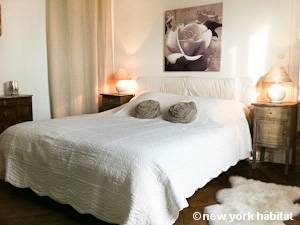 Paris 2 Bedroom apartment - bedroom 1 (PA-977) photo 1 of 4