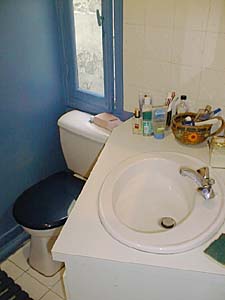 Paris 1 Bedroom accommodation - bathroom (PA-990) photo 2 of 2