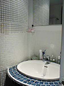 Paris Studio accommodation - bathroom (PA-1074) photo 3 of 4