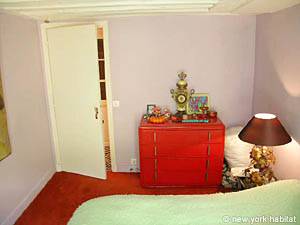 Paris 1 Bedroom - Duplex accommodation - bedroom 1 (PA-1075) photo 4 of 6