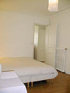 Paris 2 Zimmer wohnungsvermietung - schlafzimmer (PA-1130) photo 2 von 2