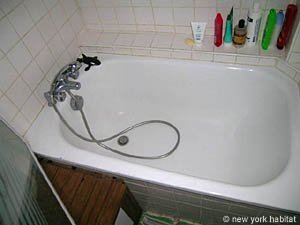 Paris 3 Bedroom accommodation - bathroom 1 (PA-1153) photo 2 of 3