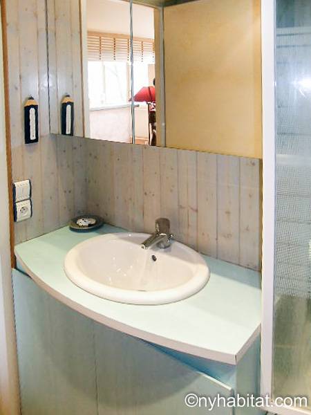 Bathroom 1 - Photo 2 of 2 Bathroom 1 - Photo 2 of 2