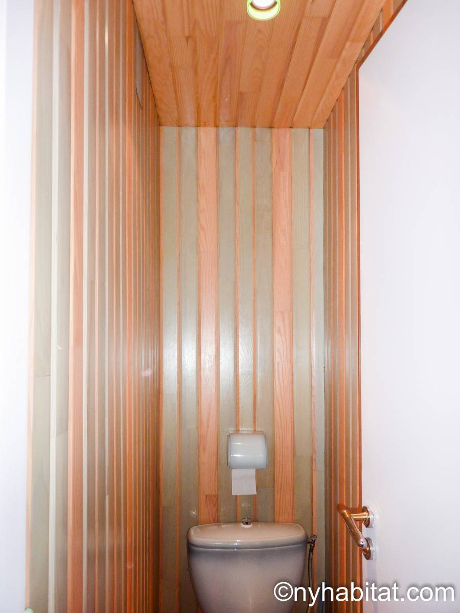 Bathroom 2 - Photo 2 of 2 Bathroom 2 - Photo 2 of 2