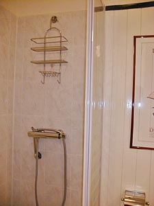 Paris 1 Bedroom apartment - bathroom (PA-1313) photo 2 of 2