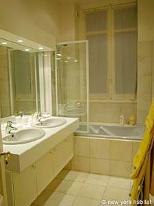 Paris T5 logement location appartement - salle d'eau 2 (PA-1341) photo 1 sur 2