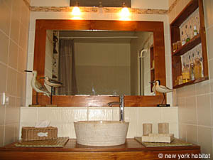 Paris T2 logements location appartements - salle d'eau 1 (PA-1351) photo 1 de 2