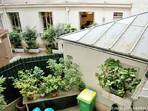 Paris 3 Bedroom accommodation - bedroom 1 (PA-1377) photo 4 of 7