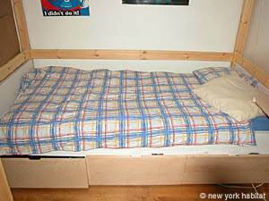 Paris 3 Bedroom accommodation - bedroom 2 (PA-1377) photo 5 of 9