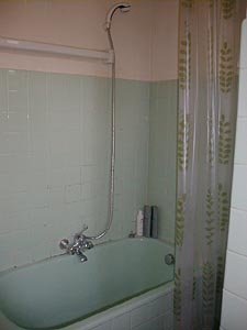 Paris 1 Bedroom accommodation - bathroom (PA-1395) photo 2 of 2