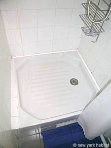 Paris Studio/T1 appartements location vacances - salle d'eau (PA-1415) photo 3 de 3