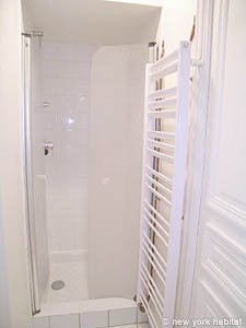 Paris 4 Bedrooms apartment - bathroom 1 (PA-1501) photo 4 of 4