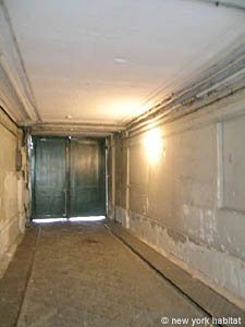 Paris 4 Bedrooms apartment - bathroom 3 (PA-1501) photo 1 of 1