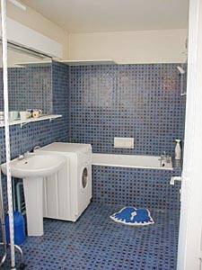 Paris Studio accommodation - bathroom 1 (PA-1509) photo 1 of 3