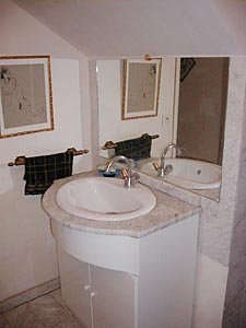 Paris T4 - Loft - Triplex - Maison citadine logement location appartement - salle de bain 2 (PA-1514) photo 1 sur 2