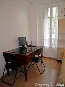Paris 1 Bedroom apartment - living room (PA-1521) photo 4 of 8