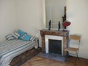 Paris T3 appartements location vacances chambre 2 photo 8