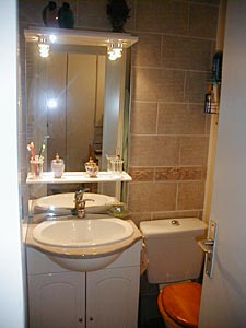 Paris 1 Bedroom accommodation - bathroom (PA-1561) photo 2 of 4