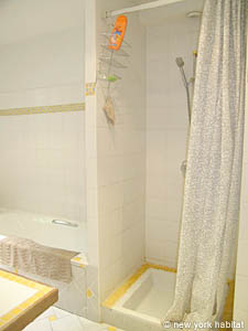 Paris T6 - Loft appartements location vacances - salle d'eau 1 (PA-1581) photo 3 de 3