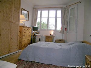 Paris T2 appartement location vacances - chambre (PA-1584) photo 1 sur 6