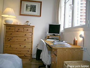 Paris T2 appartement location vacances - chambre (PA-1584) photo 5 sur 6