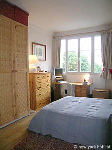 Paris T2 appartement location vacances - chambre (PA-1584) photo 2 sur 6