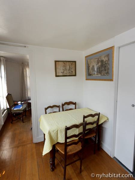 Paris Studio apartment - living room (PA-1616) photo 3 of 4