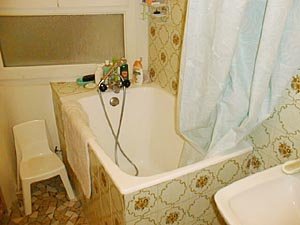 Paris 3 Bedroom apartment - bathroom 1 (PA-1620) photo 3 of 3