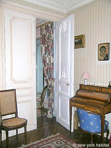 Paris 3 Bedroom apartment - bedroom 2 (PA-1620) photo 4 of 7