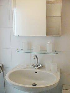 Paris Studio accommodation - bathroom (PA-1638) photo 3 of 4