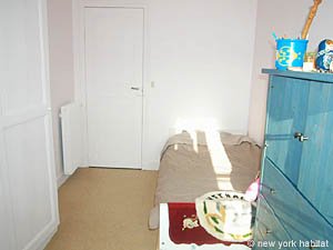 Paris 2 Bedroom apartment - bedroom 2 (PA-1669) photo 1 of 2