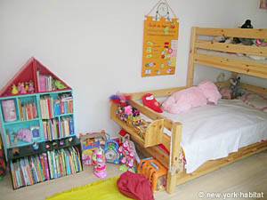 Paris 1 Bedroom - Duplex accommodation - bedroom (PA-1753) photo 3 of 10 Paris 1 Bedroom - Duplex accommodation - bedroom (PA-1753) photo 3 of 10