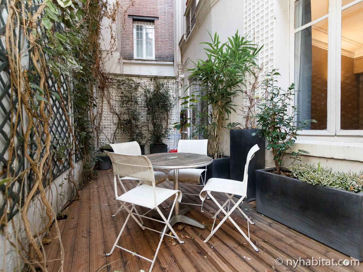 Paris 2 Bedroom apartment - living room (PA-1754) photo 10 of 13