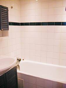 Paris 1 Bedroom apartment - bathroom (PA-1769) photo 2 of 4