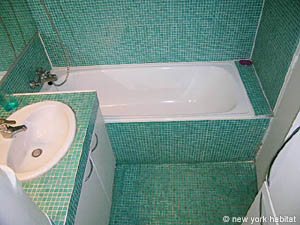 Paris T3 logements location appartements - salle d'eau 1 (PA-1809) photo 3 de 3