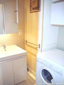 Paris Studio/T1 logements location appartements - salle d'eau 1 (PA-1816) photo 3 de 3
