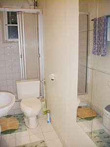 Paris 1 Bedroom accommodation - bathroom (PA-1855) photo 2 of 2