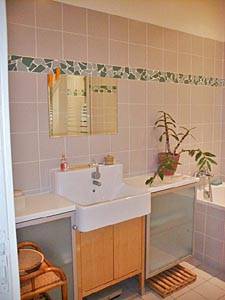 Paris 1 Bedroom apartment - bathroom 1 (PA-1896) photo 1 of 4