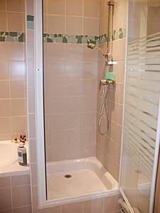 Paris 1 Bedroom apartment - bathroom 1 (PA-1896) photo 2 of 4