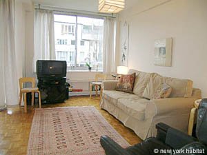 Paris T2 logement location appartement - s&eacute;jour (PA-1907) photo 3 sur 8