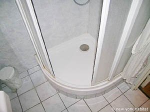 Paris T2 logement location appartement - salle d'eau 1 (PA-1907) photo 3 sur 3