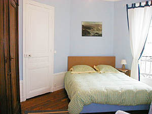 Paris 4 Zimmer wohnungsvermietung - schlafzimmer 2 (PA-1913) photo 1 von 3