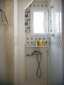 Paris T3 logements location appartements - salle d'eau 1 (PA-1916) photo 3 de 3