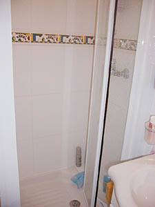 Paris Alcove Studio/T1 appartements location vacances - salle d'eau (PA-1951) photo 2 de 3