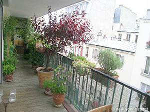 Paris 2 Bedrooms apartment - bedroom 1 (PA-2001) photo 5 of 5