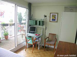 Paris 2 Bedrooms apartment - bedroom 2 (PA-2001) photo 5 of 5