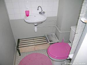 Paris 2 Bedrooms apartment - bathroom 2 (PA-2001) photo 1 of 1